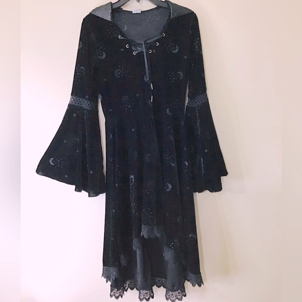 Celestial Hooded Velvet Dress - Picture 3 of 11